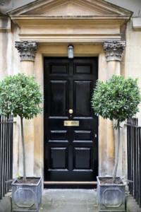 Timber front door guide - benefits of choosing this authentic material